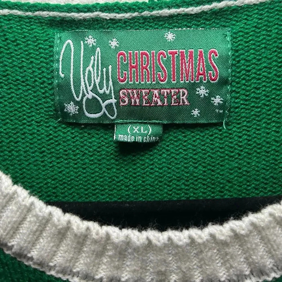 Ugly Christmas Sweater Men’s Red and Green Fa La La La  Llama Sweater Size XL - Picture 6 of 6